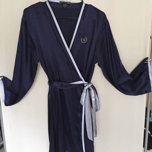 Halston - Size M - Purple short Robe!